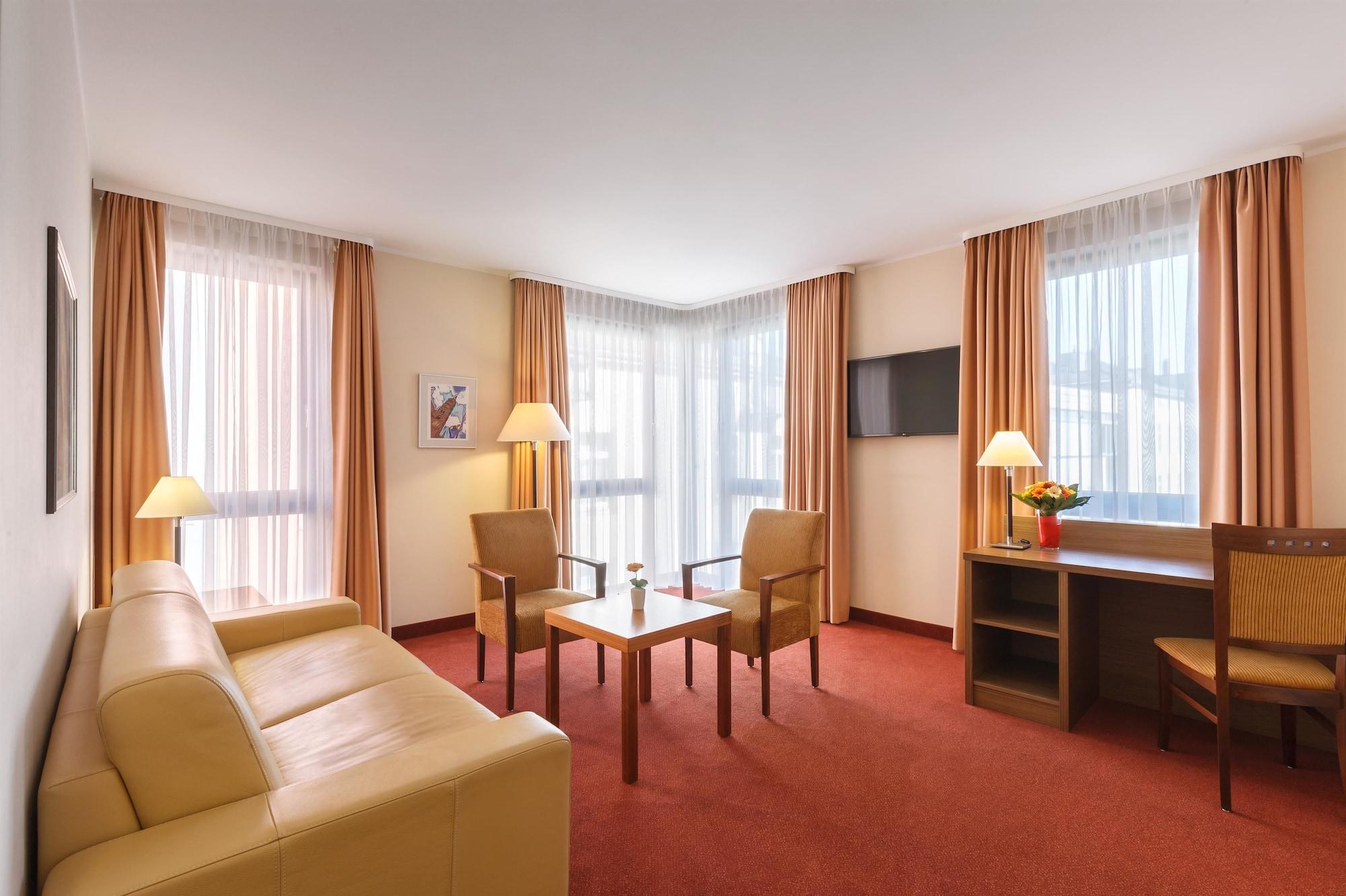 Western Hotel 3*